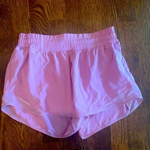 Lululemon Hotty Hot size 6 shorts. 4” inseam